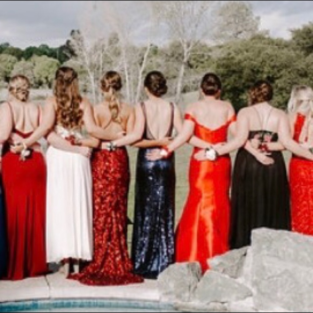 PROM DRESS - Picture 5 of 5